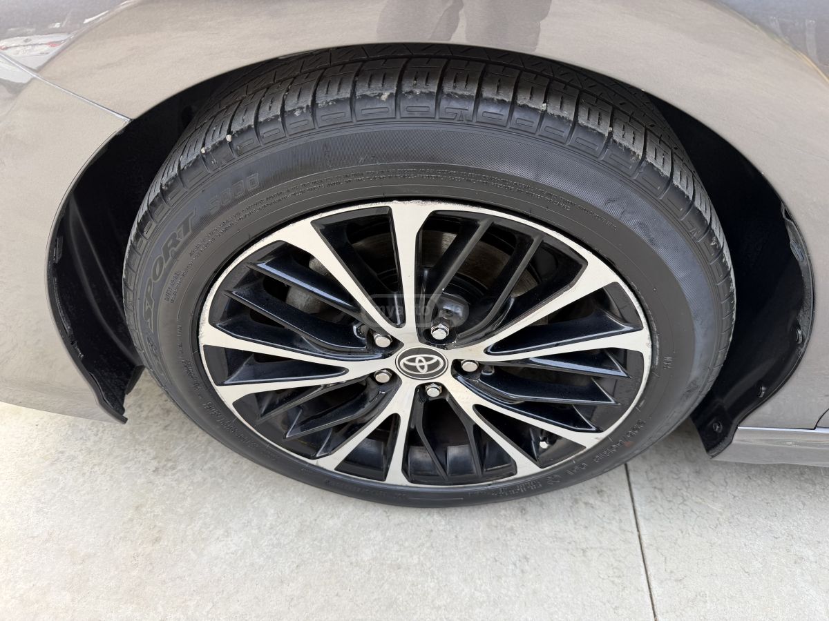 Toyota Camry - фото 10