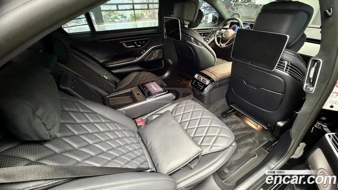 Mercedes-Benz 600 2024 — миниатюра 6