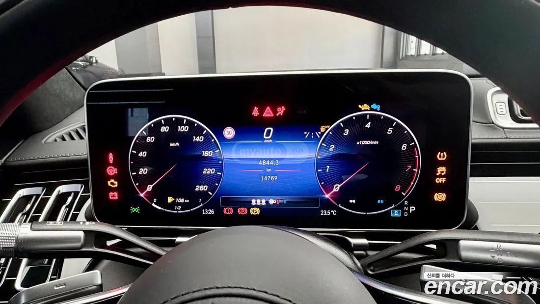 Mercedes-Benz 600 2024 — миниатюра 7