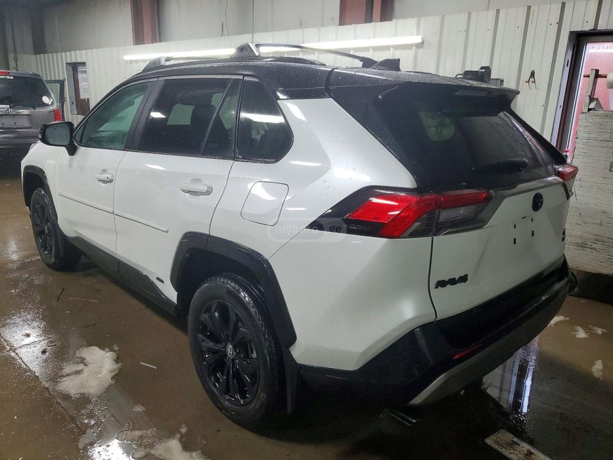 Toyota RAV 4 - фото 2