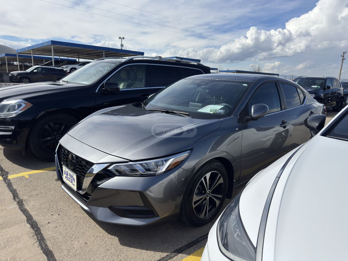 Nissan Sentra - фото 1