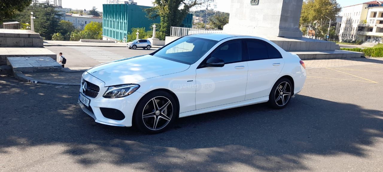 Mercedes-Benz C 450 AMG - фото 1