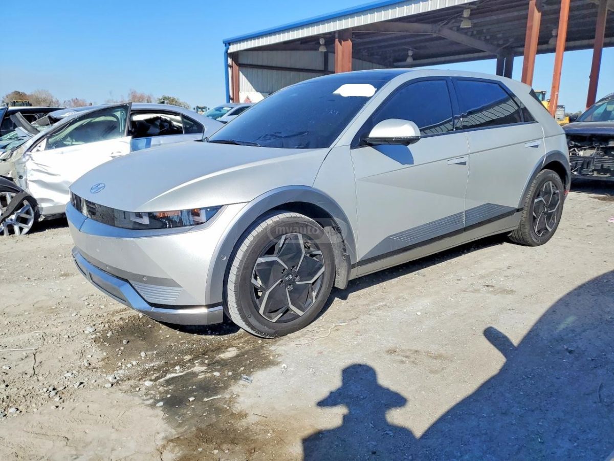 Hyundai Ioniq 5 - фото 1