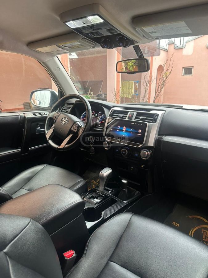 Toyota 4 Runner - фото 10