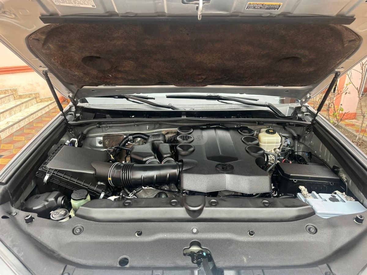 Toyota 4 Runner - фото 13