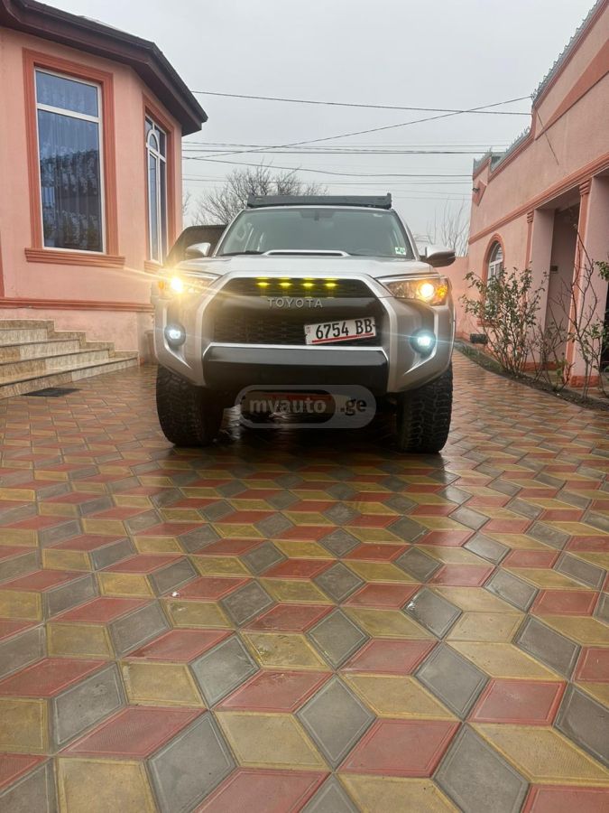 Toyota 4 Runner - фото 7