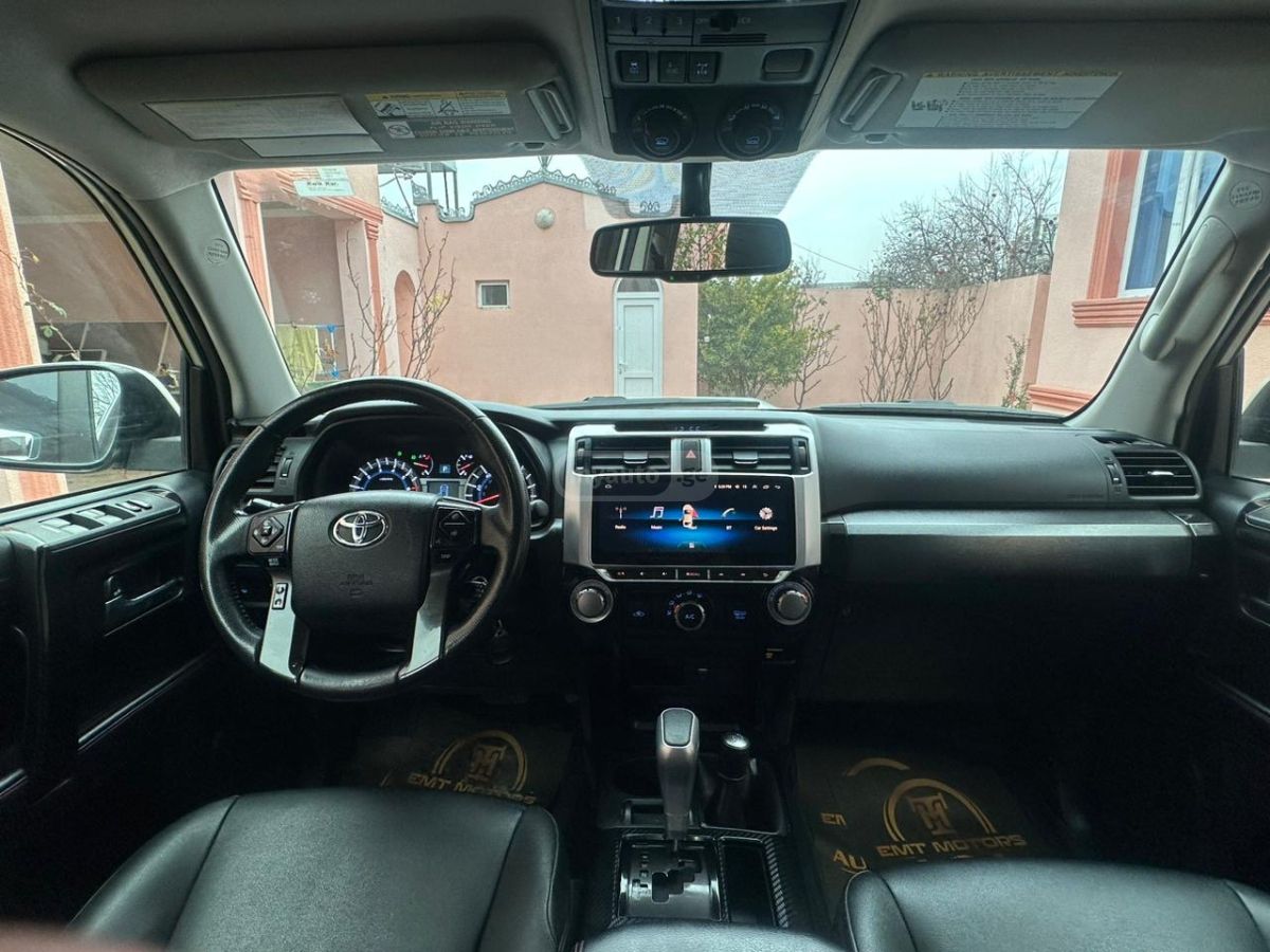Toyota 4 Runner - фото 9