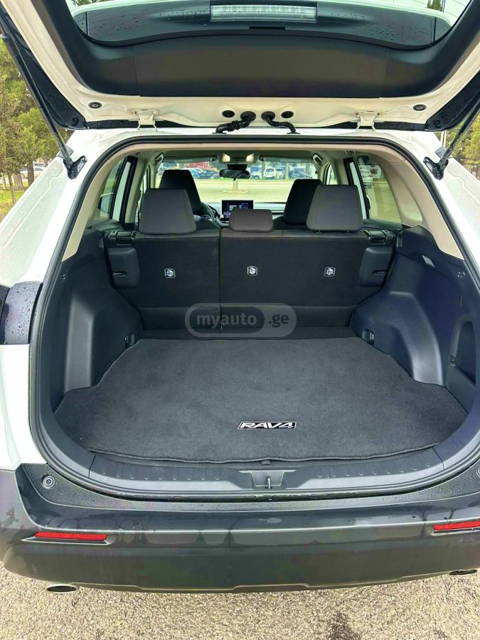 Toyota RAV 4 - фото 7