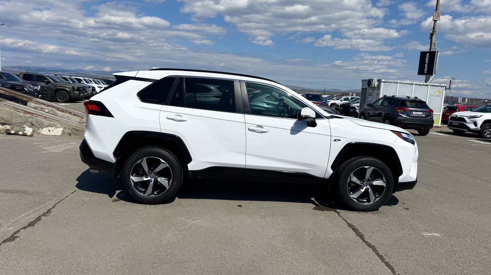 Toyota RAV 4 - фото 3