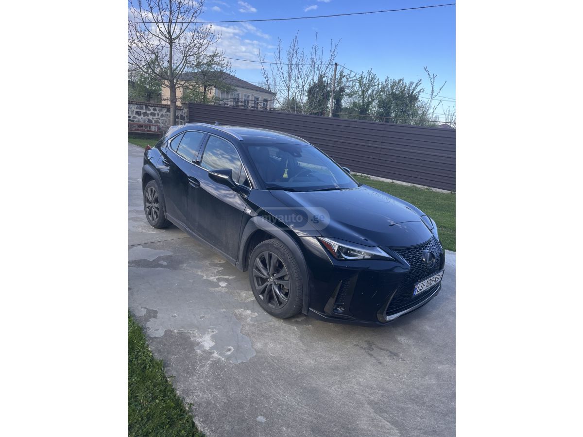 Lexus UX 200 - фото 2