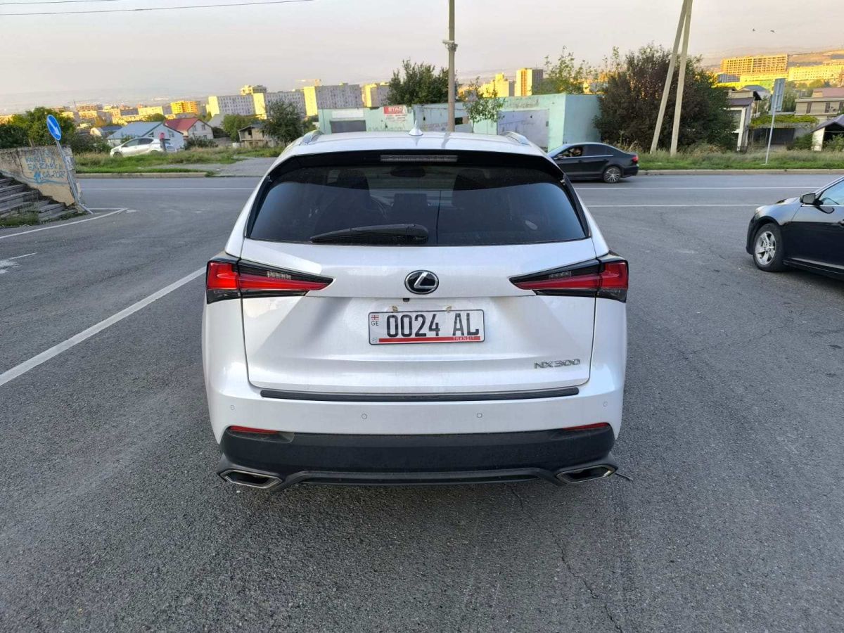 Lexus NX 300 - фото 2