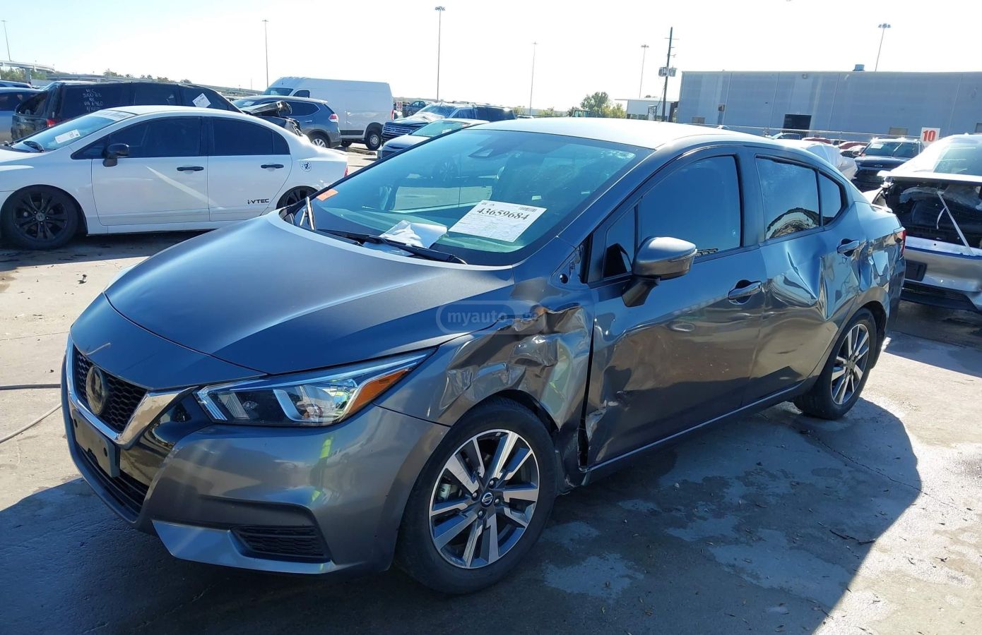 Nissan Versa 1.6 SR 4dr Sedan CVT 2020 — миниатюра 2