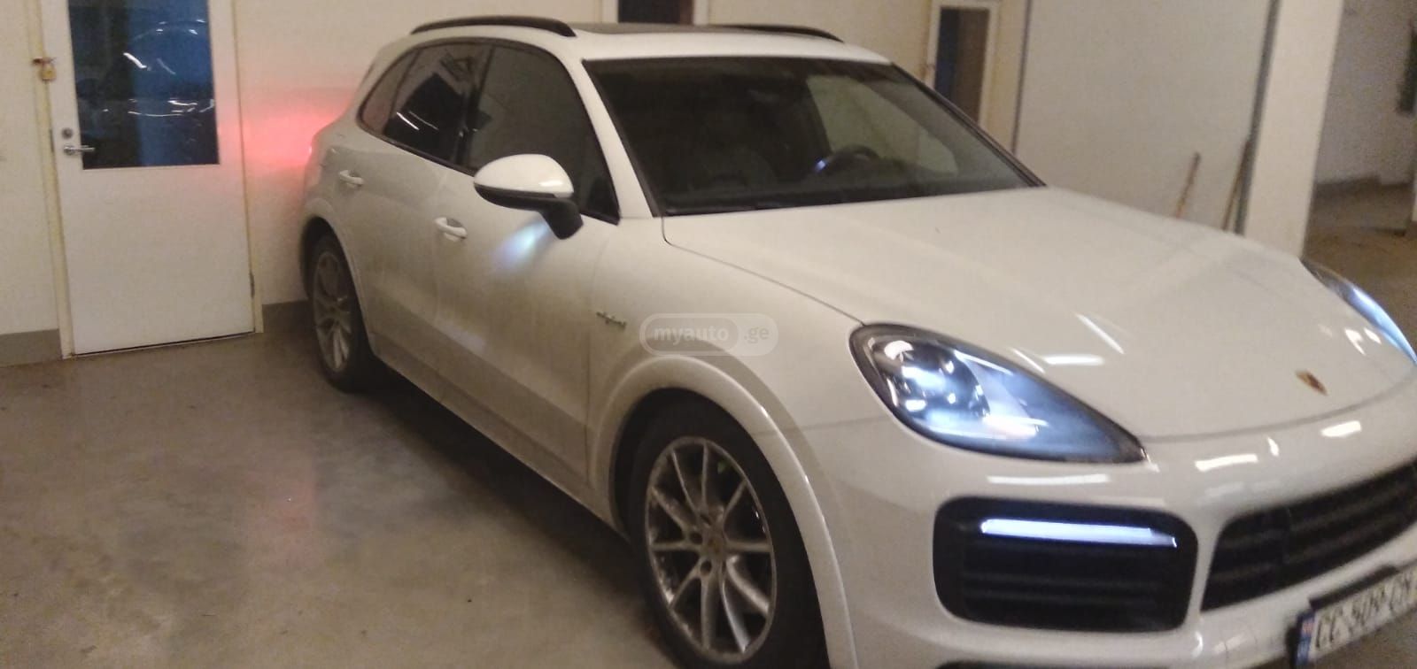 Porsche Cayenne - фото 6