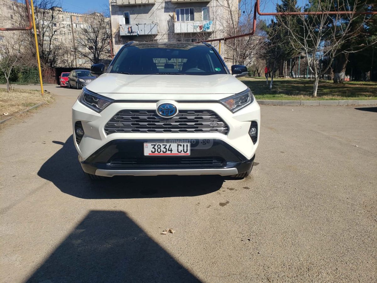 Toyota XSE 4dr All-Wheel Drive CVT — миниатюра 2