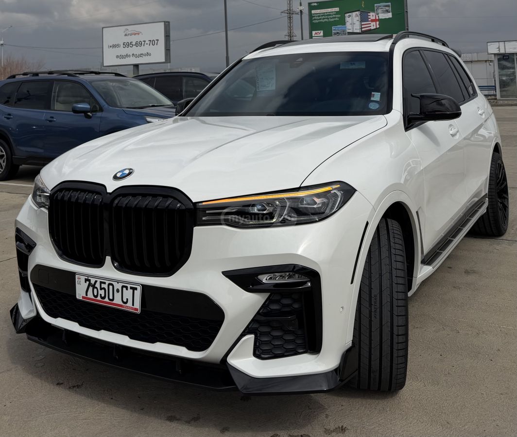 BMW xDrive40i 4dr All-Wheel Drive — миниатюра 1