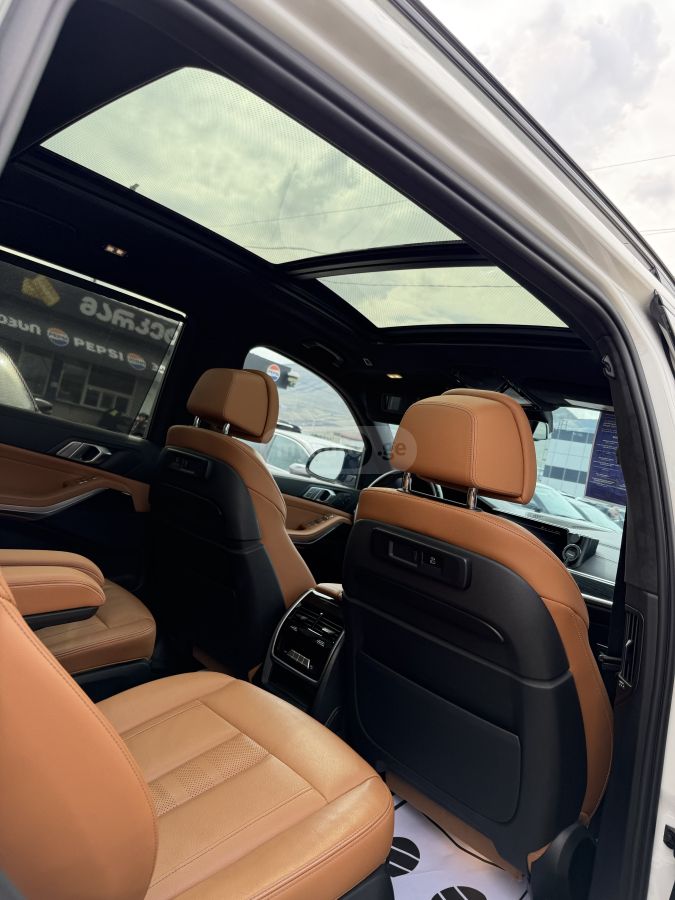 BMW xDrive40i 4dr All-Wheel Drive — миниатюра 12