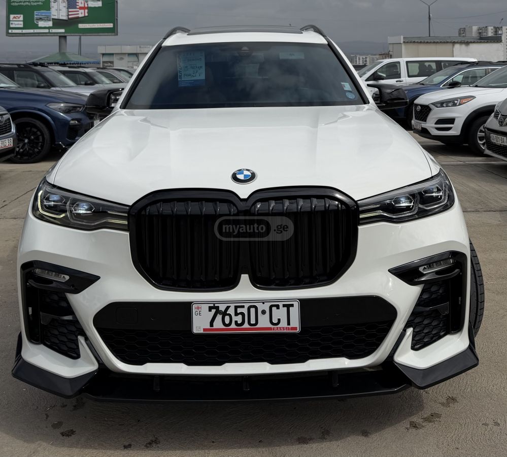 BMW xDrive40i 4dr All-Wheel Drive — миниатюра 2