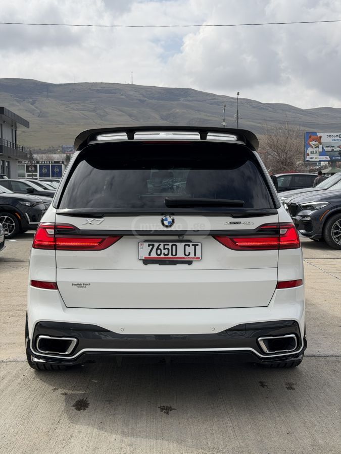 BMW xDrive40i 4dr All-Wheel Drive — миниатюра 6