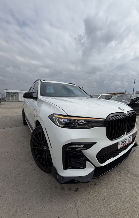 BMW xDrive40i 4dr All-Wheel Drive — миниатюра 7