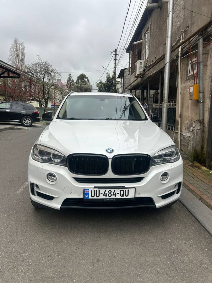BMW X5 - фото 1