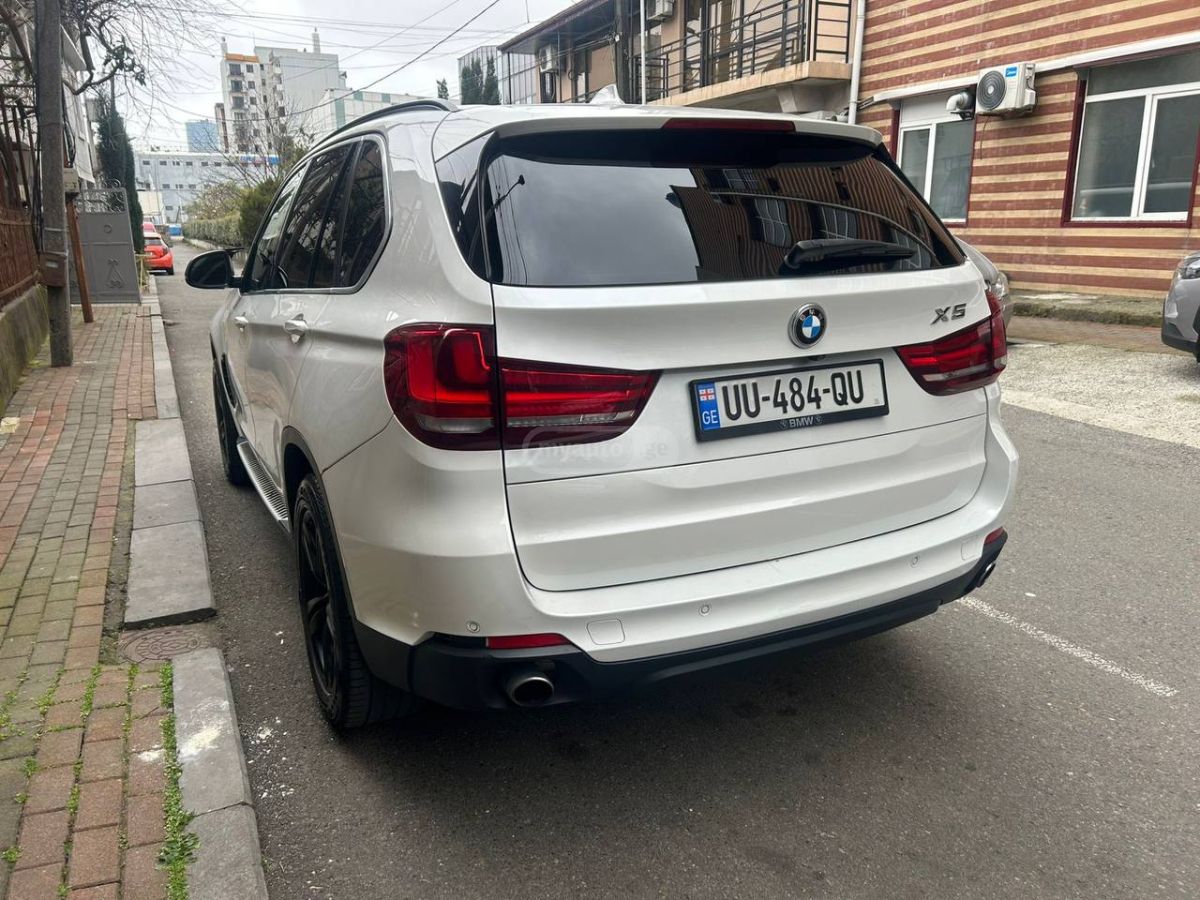 BMW X5 - фото 8