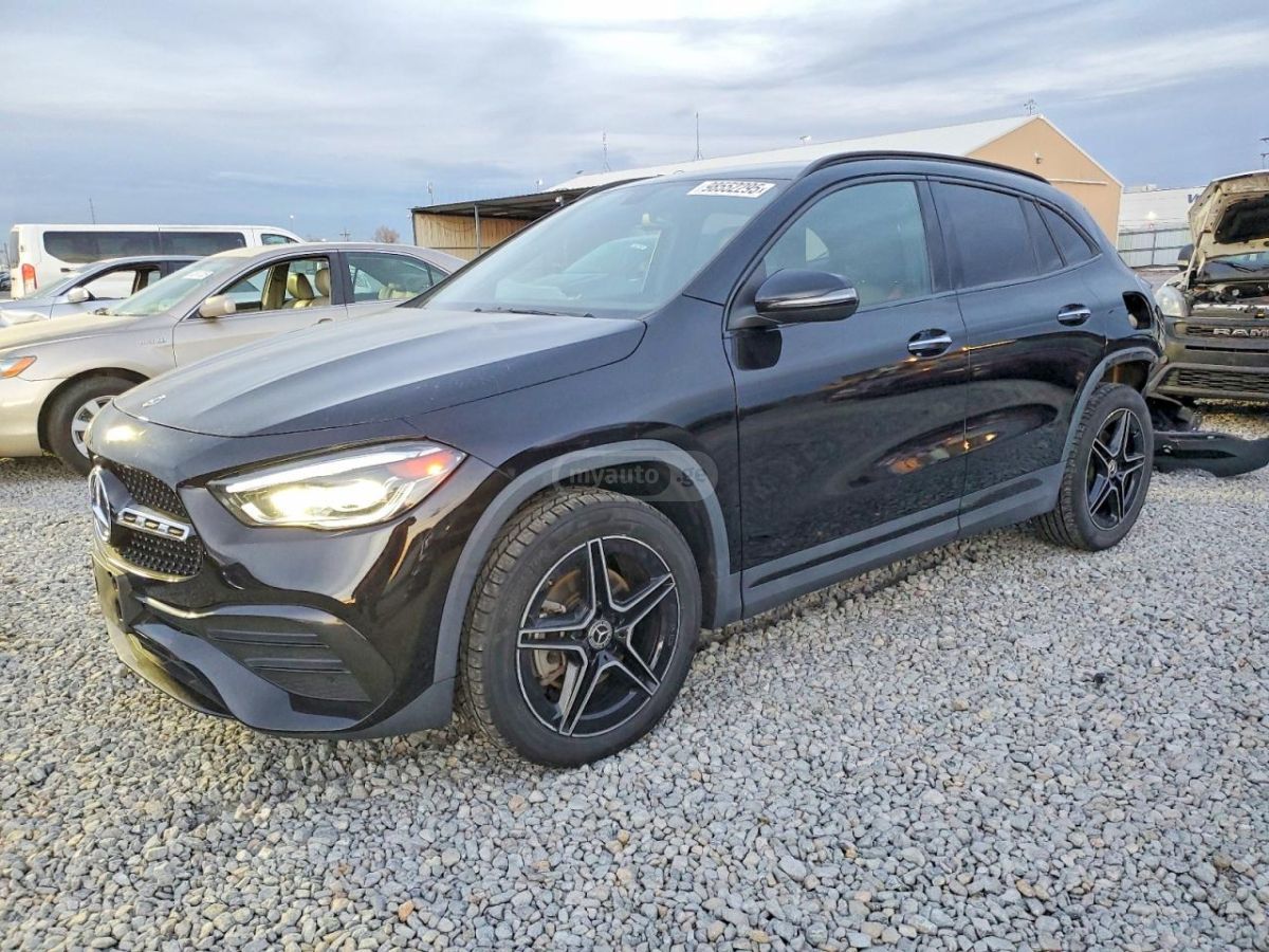 Mercedes-Benz GLA 250 - фото 1