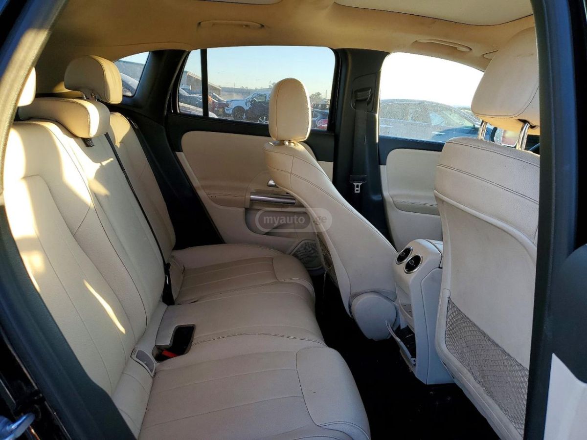 Mercedes-Benz GLA 250 - фото 10