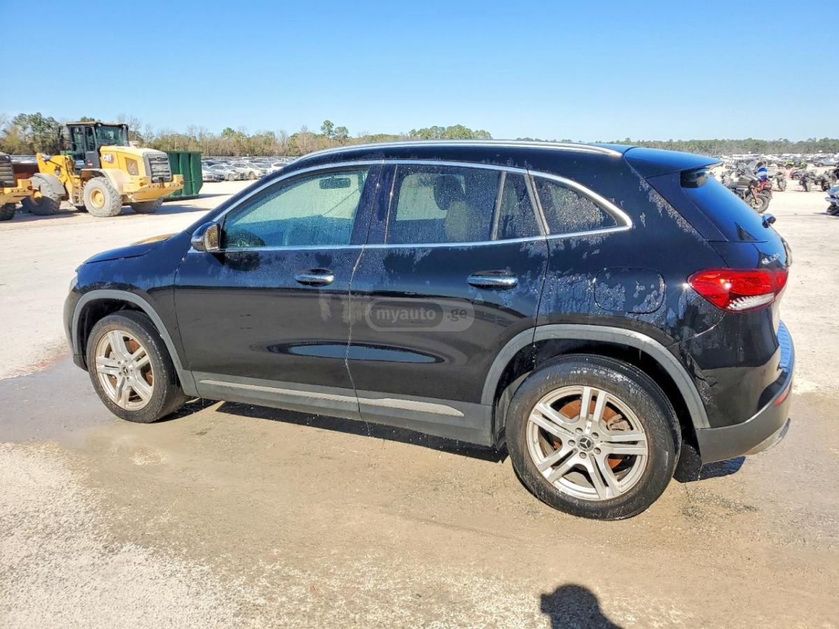 Mercedes-Benz GLA 250 - фото 2