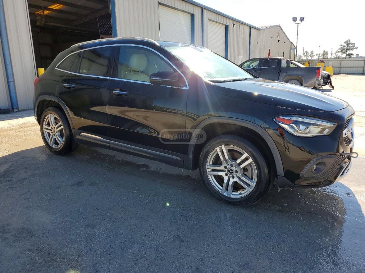 Mercedes-Benz GLA 250 - фото 4