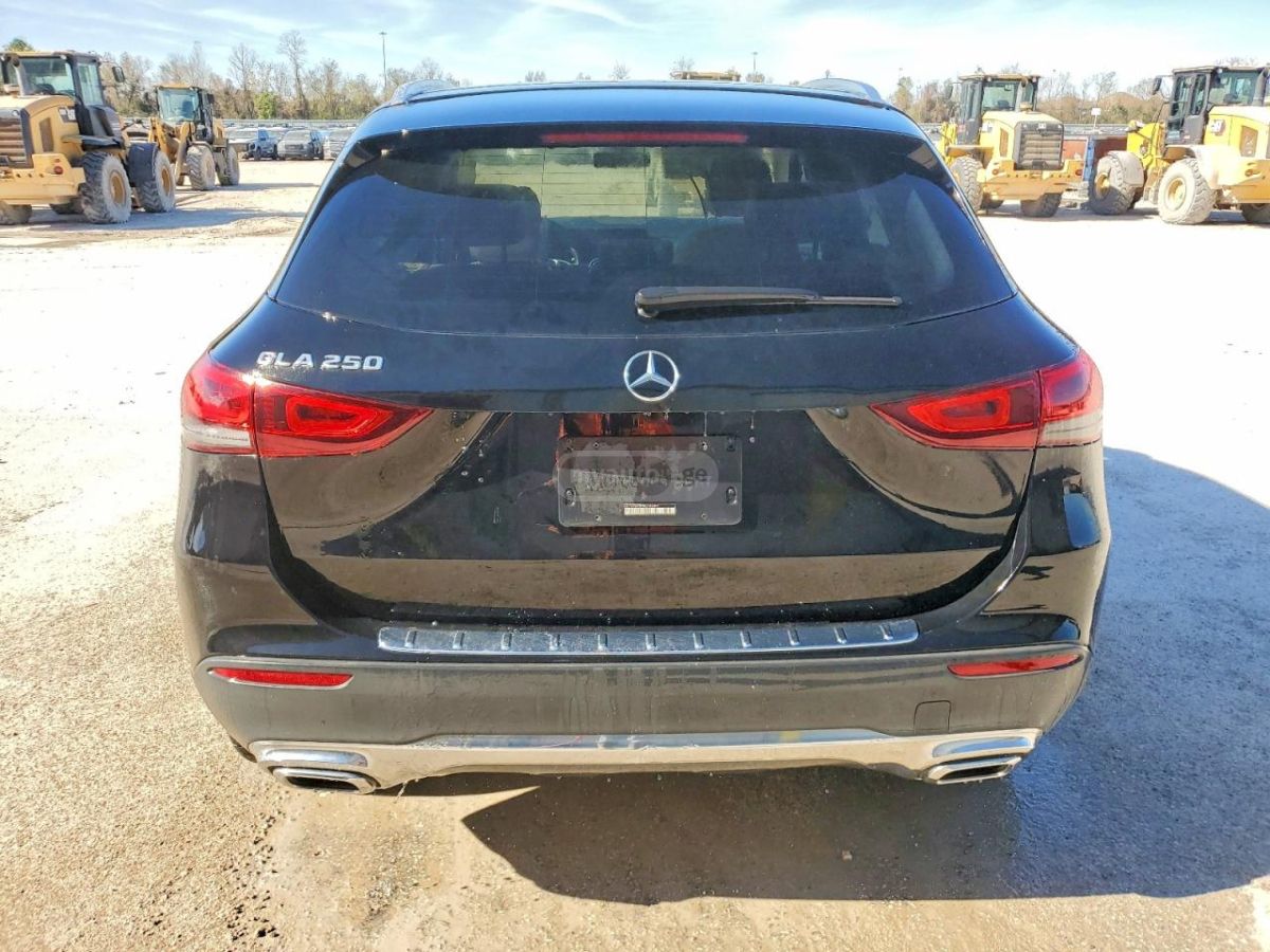 Mercedes-Benz GLA 250 - фото 6