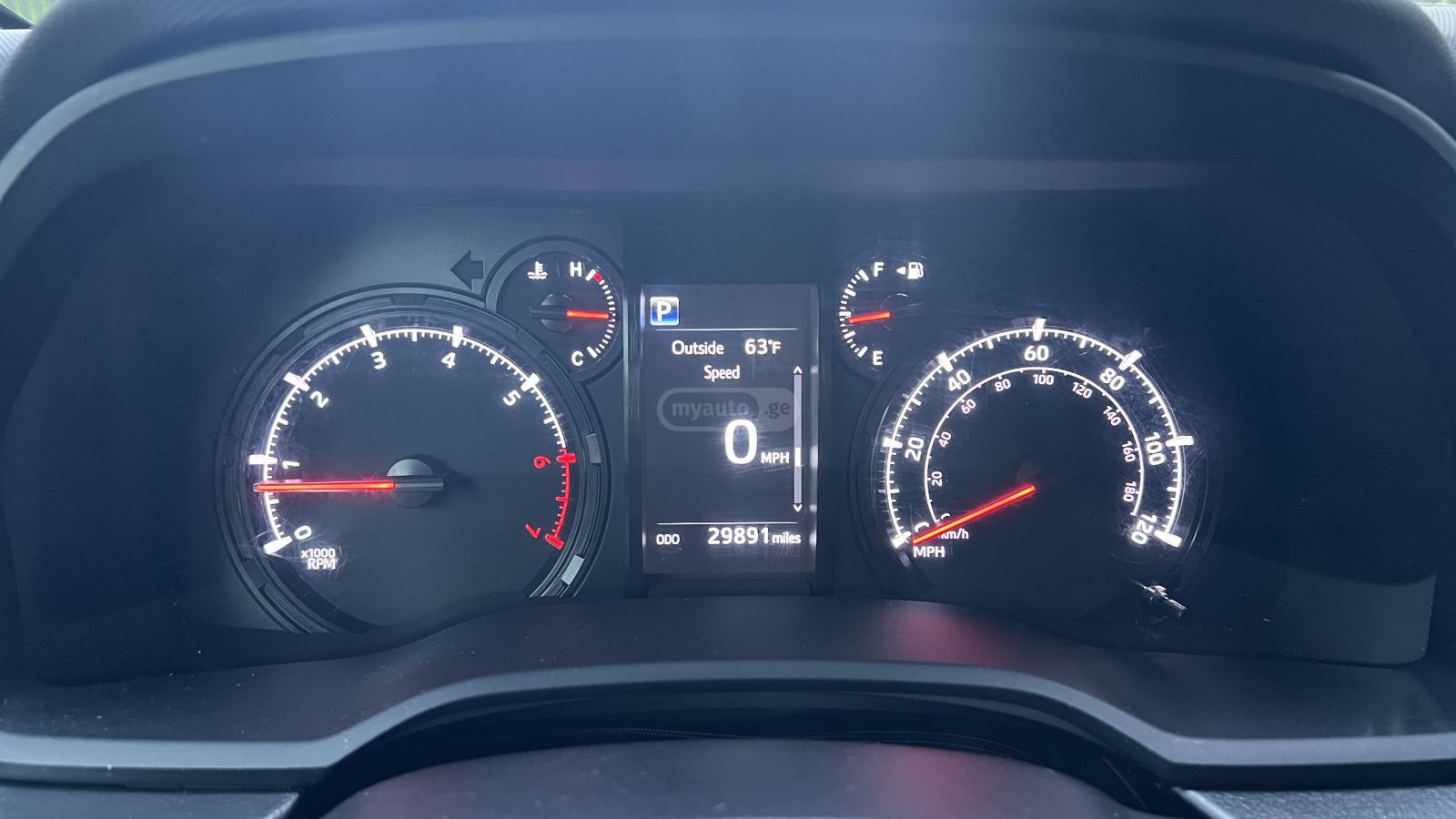 Toyota 4 Runner - фото 12