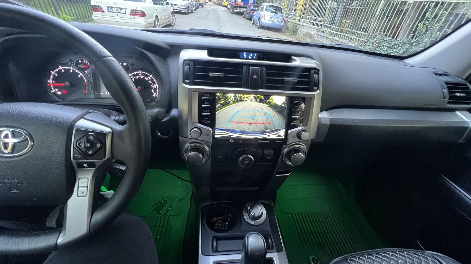 Toyota 4 Runner - фото 14