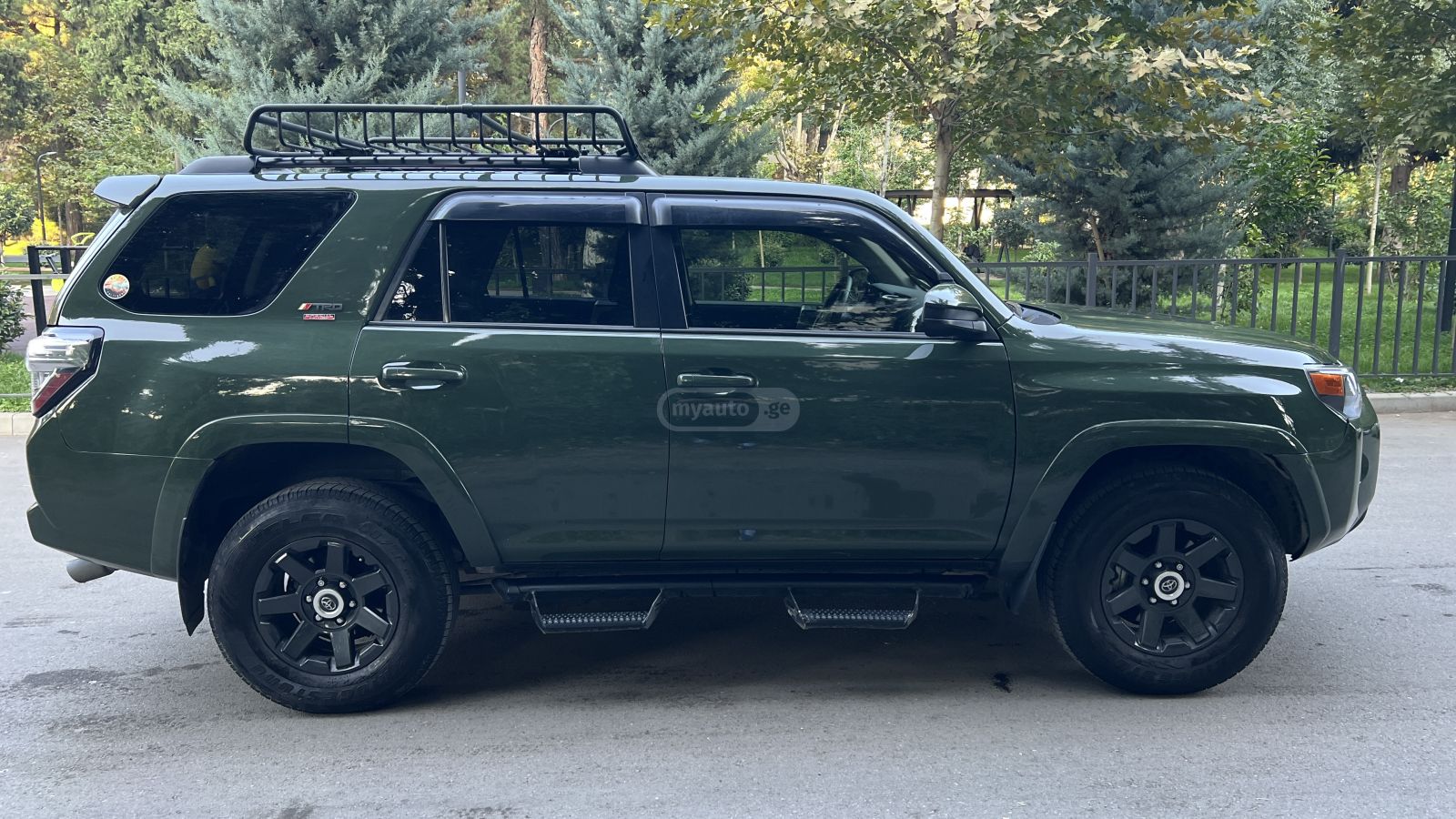 Toyota 4 Runner - фото 4