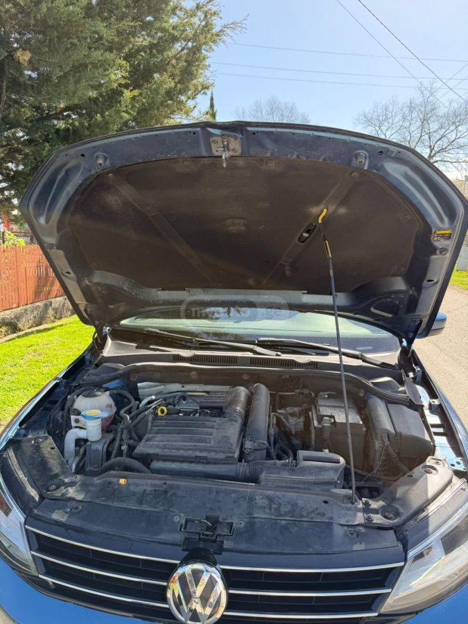 Volkswagen Jetta - фото 10