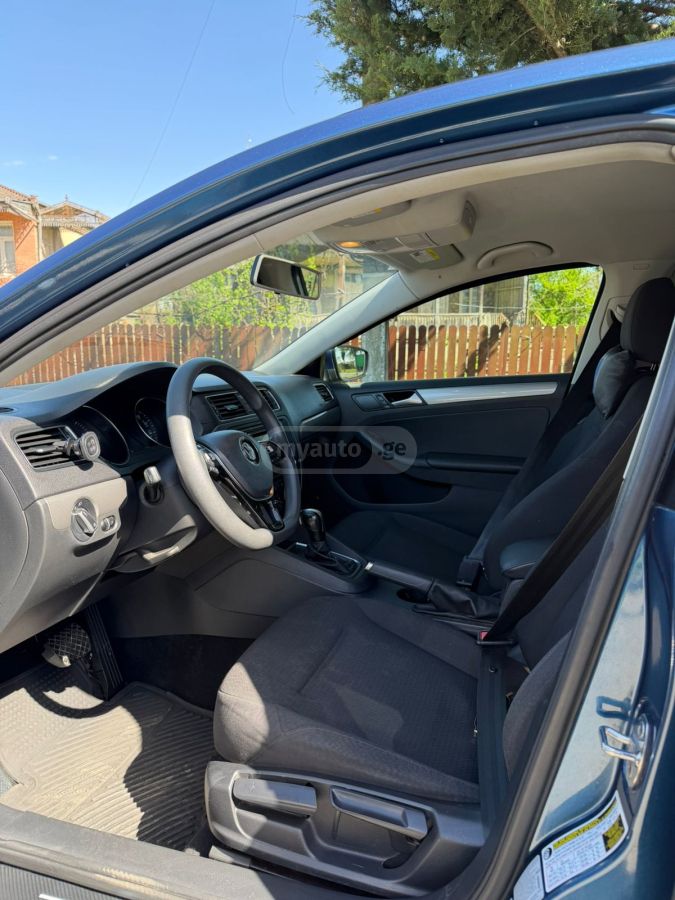 Volkswagen Jetta - фото 9