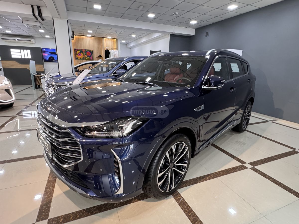 Jetour X70 Plus - фото 1