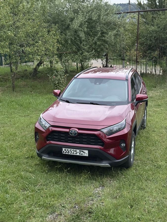 Toyota RAV 4 - фото 1