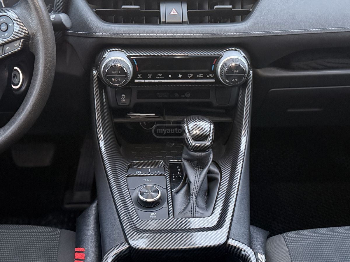 Toyota RAV 4 - фото 12