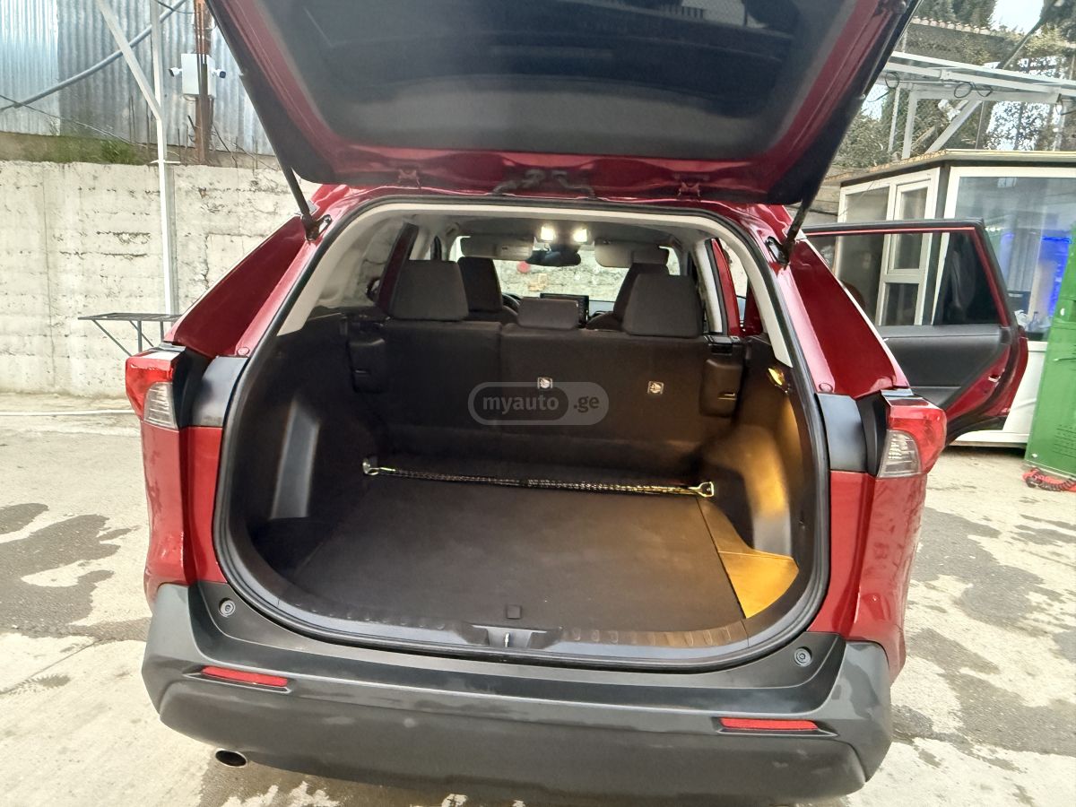 Toyota RAV 4 - фото 8