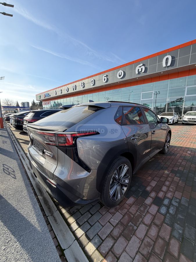 Subaru Solterra 2023 — миниатюра 4