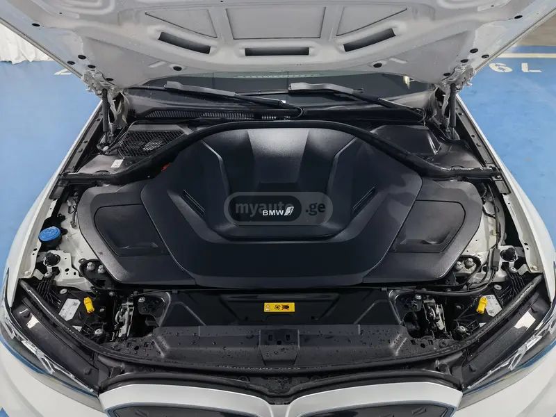 BMW I3 2023 — миниатюра 12