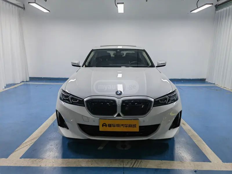 BMW I3 2023 — миниатюра 2