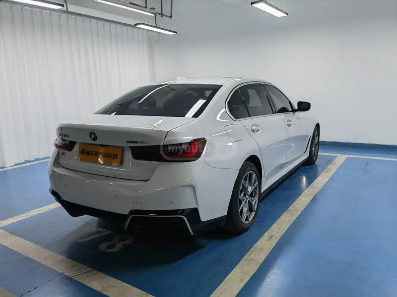 BMW I3 2023 — миниатюра 7