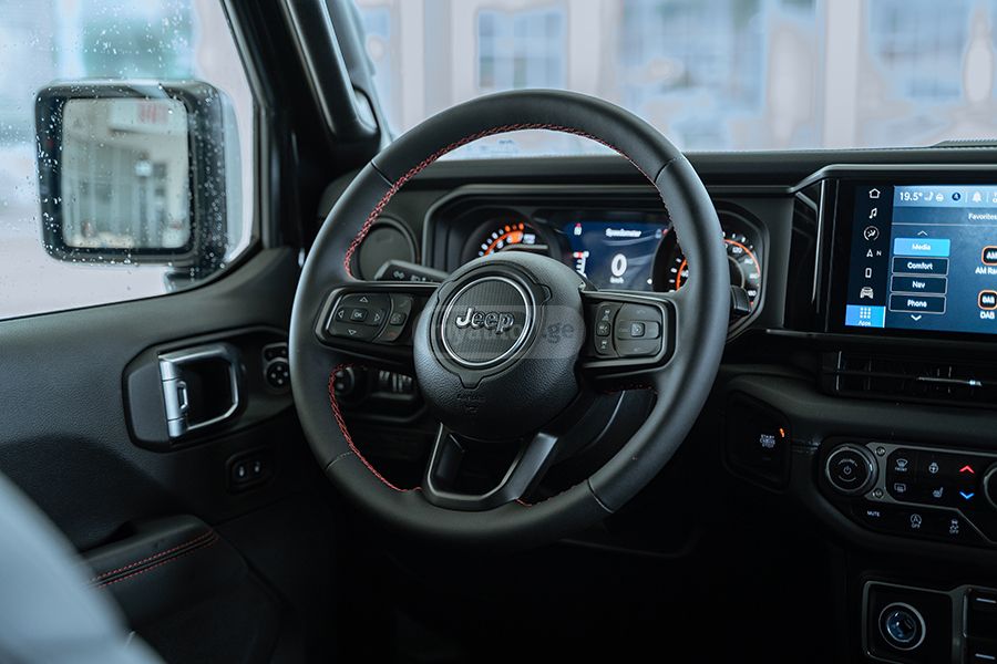 Jeep Wrangler - фото 7