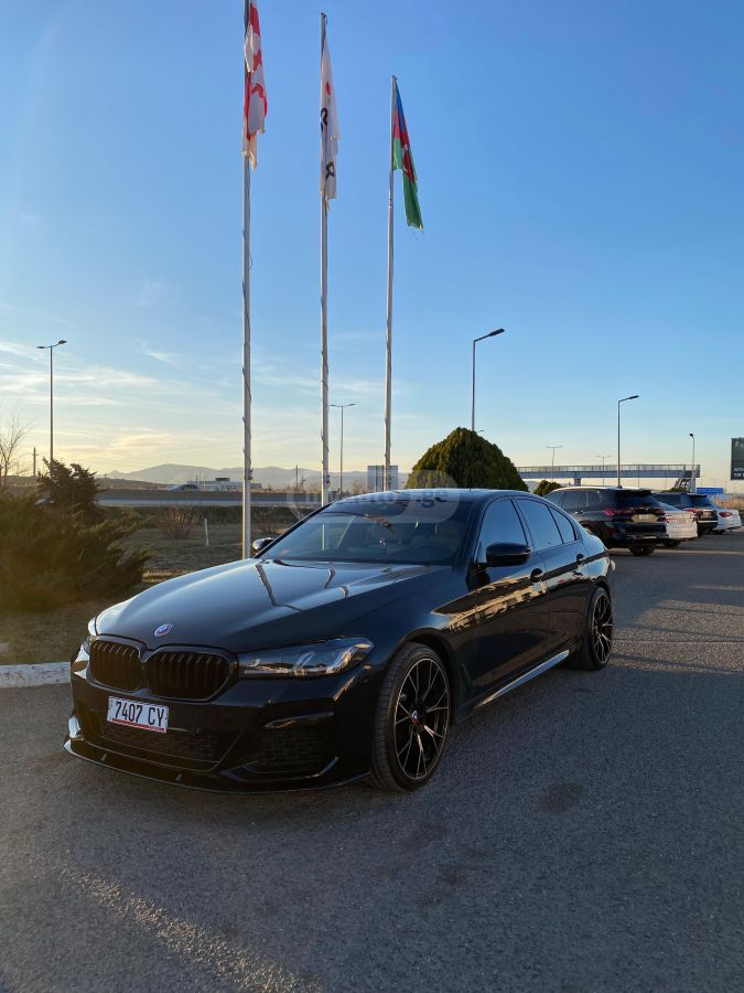 BMW 530 - фото 1