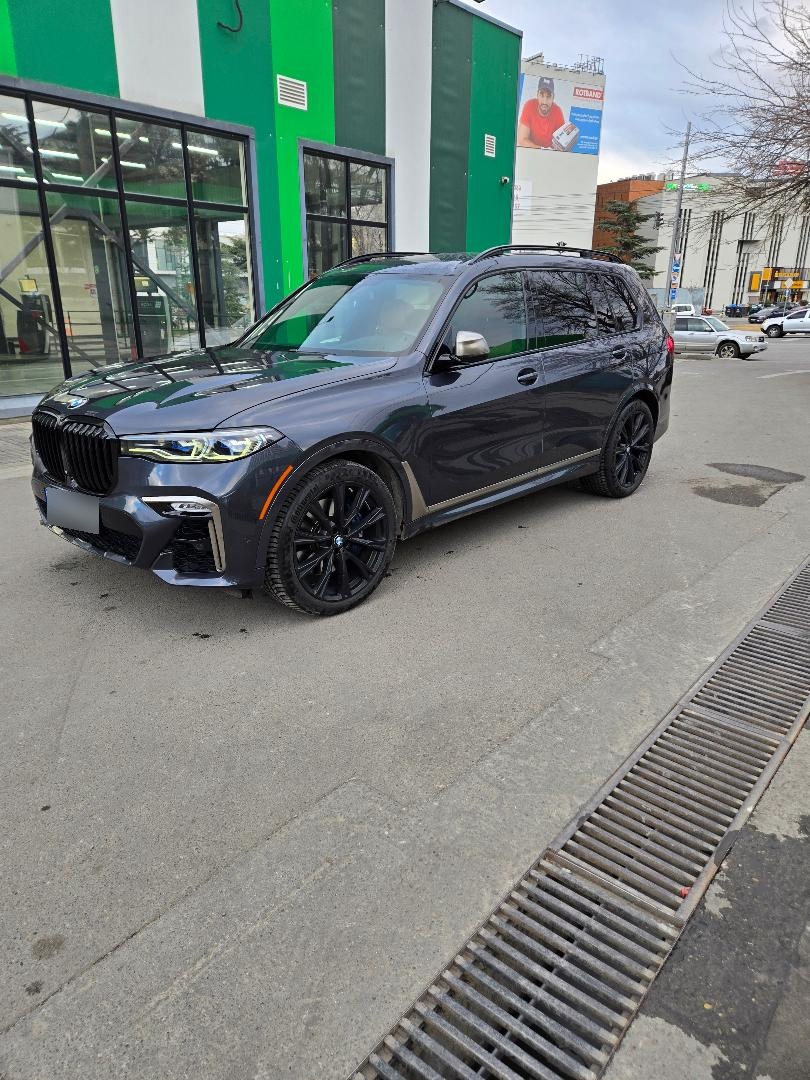 BMW X7 - фото 2