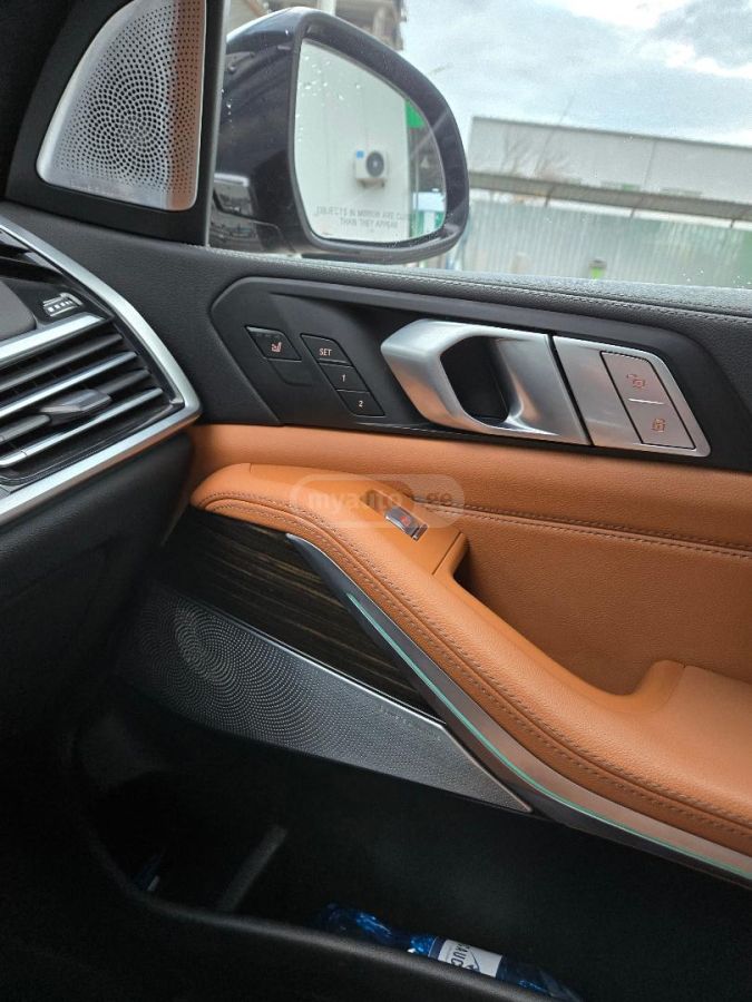 BMW X7 - фото 3