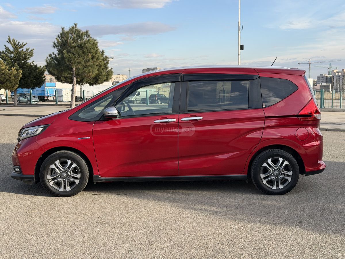 Honda Freed - фото 7