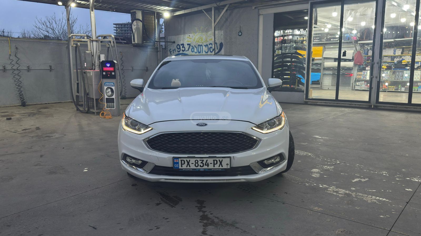 Ford Fusion - фото 2