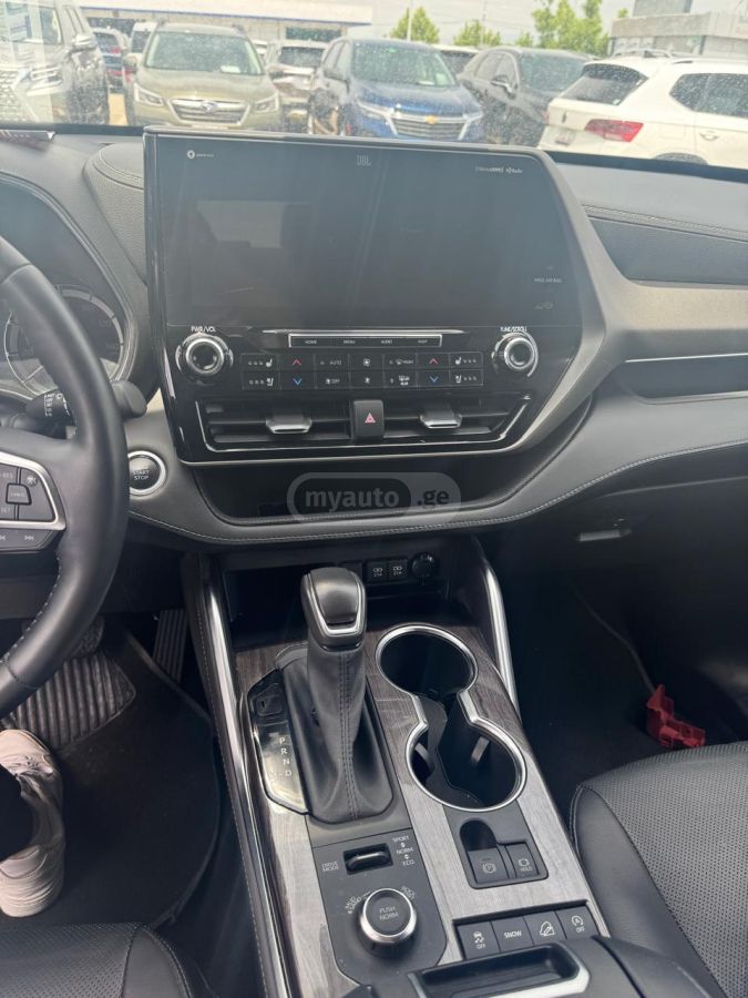 Toyota limited platinium — миниатюра 9